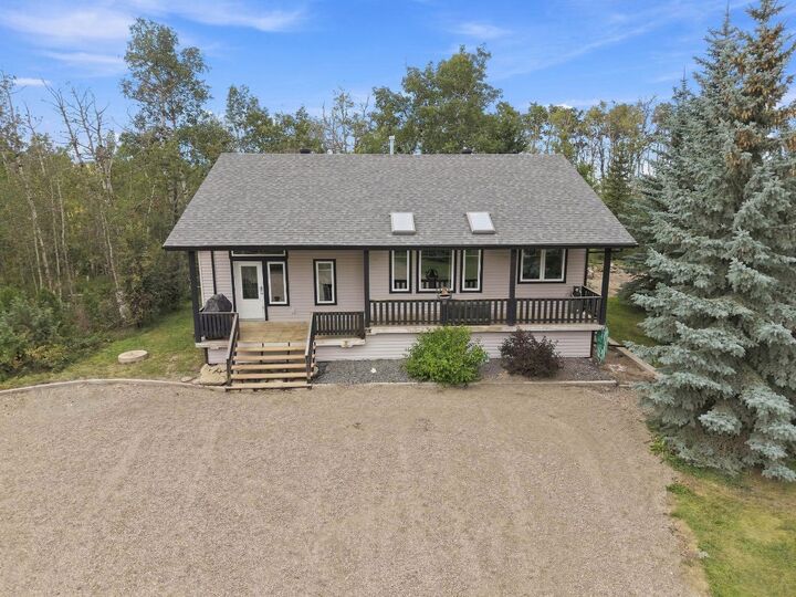 Property Photo:  35464 Range Road 270  AB T4G 1T9 