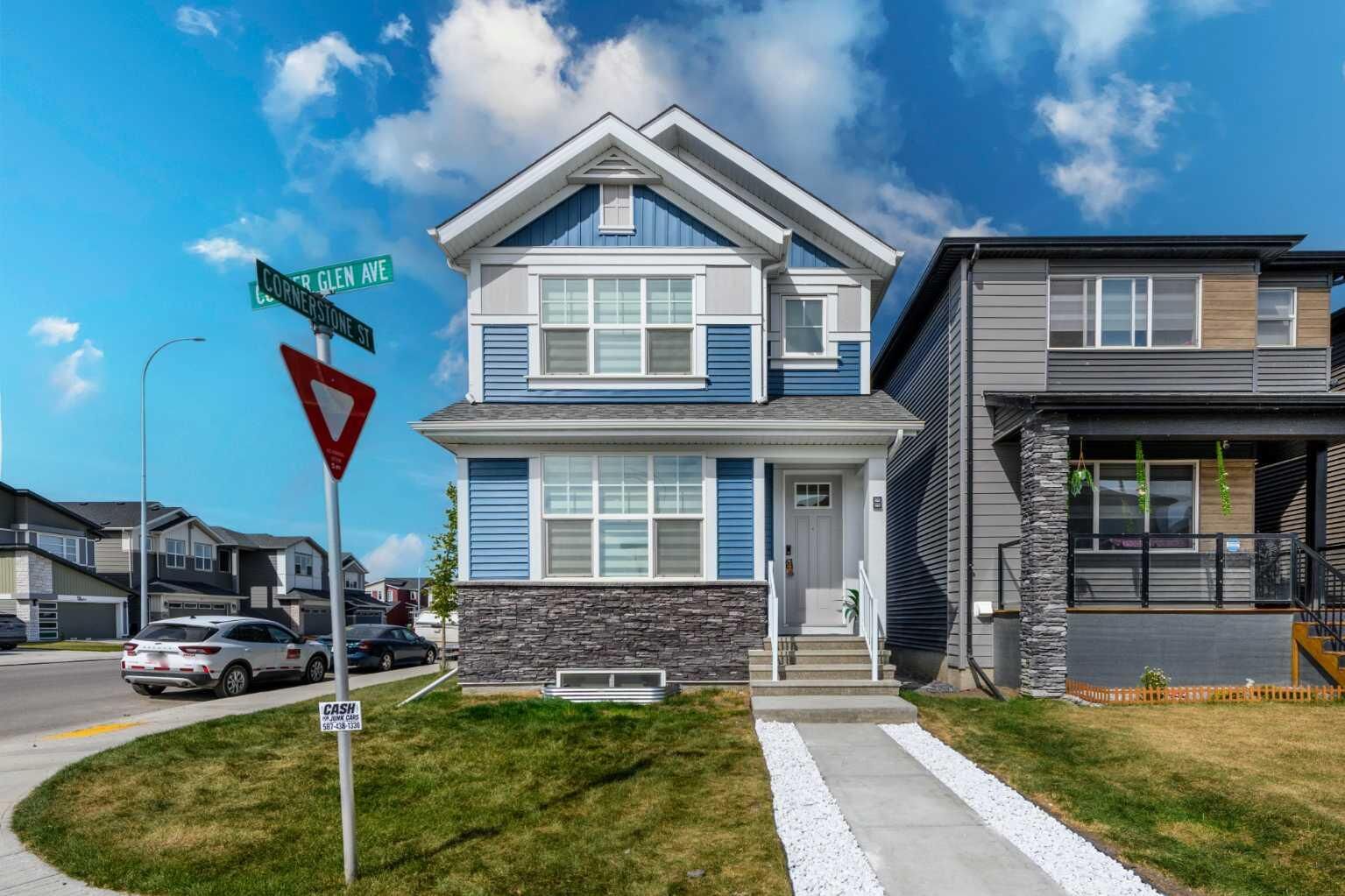 Property Photo:  8 Corner Glen Avenue NE  AB T3N 2L6 
