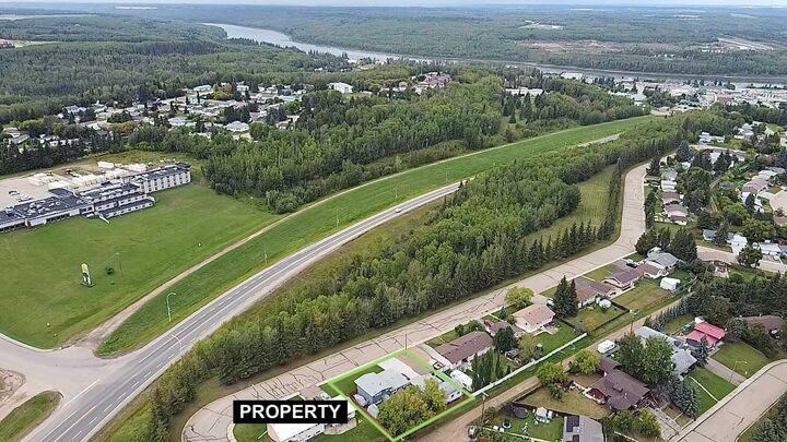 Property Photo:  4104 52 Street  AB T9S 1J1 