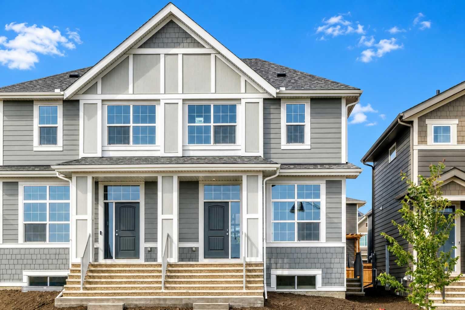 Property Photo:  1344 Mahogany Boulevard SE  AB T3M 4E2 