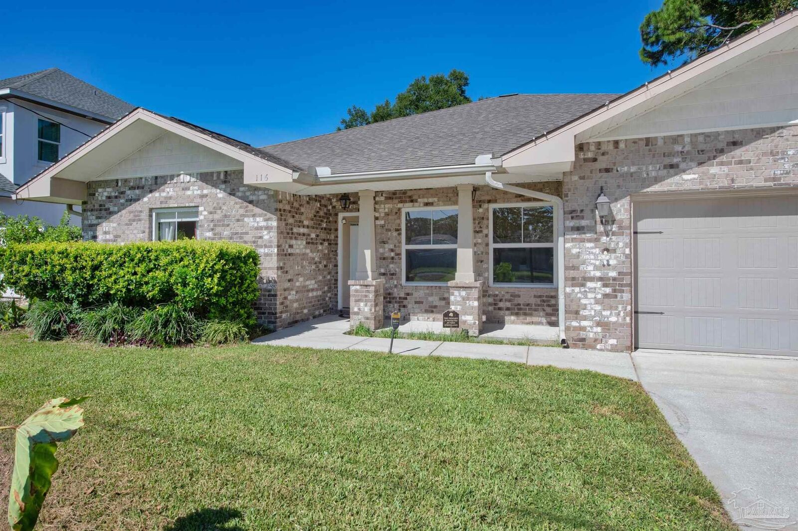 Property Photo:  116 Wellington Rd  FL 32547 