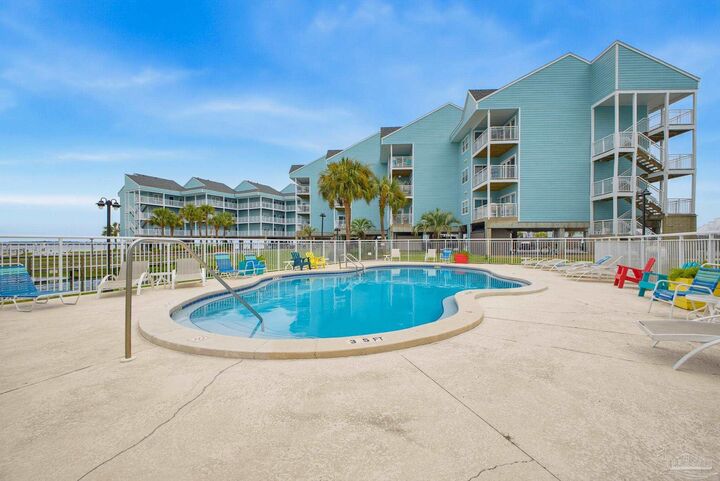 Property Photo: 1150 Ft Pickens Rd D-6 FL 32561