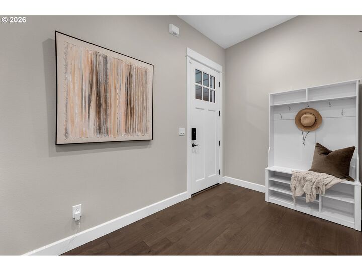 Property Photo:  4014 NW 76th Ave  WA 98607 