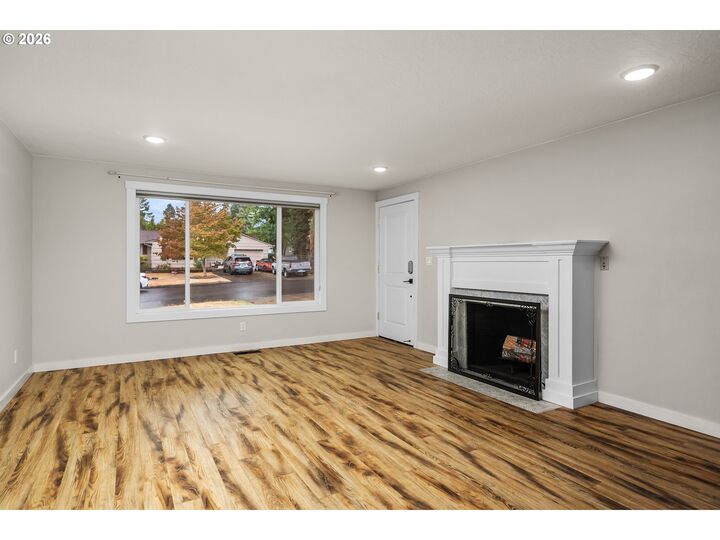 Property Photo: 3347 SE 180th Ave OR 97236