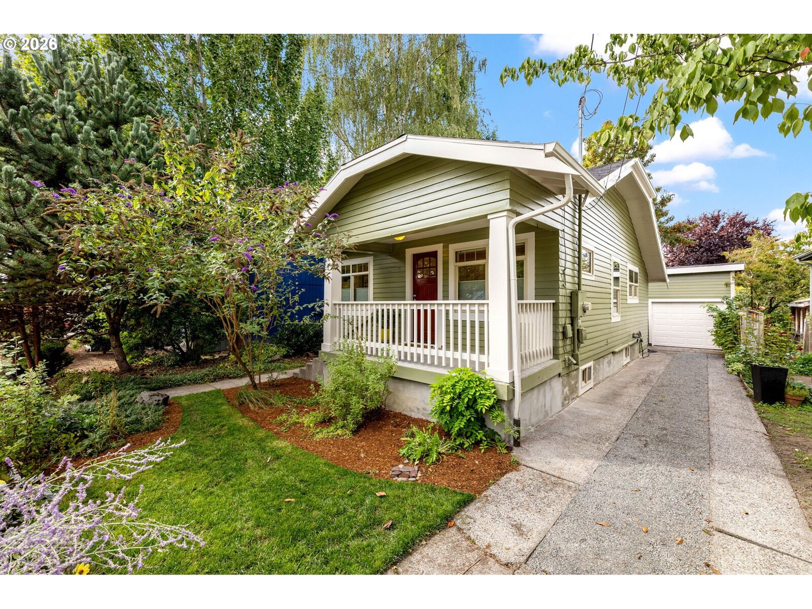 Property Photo: 4415 SE 26th Ave OR 97202
