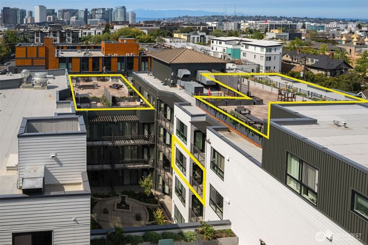 Property Photo: 1410 E Pine Street W307 WA 98122