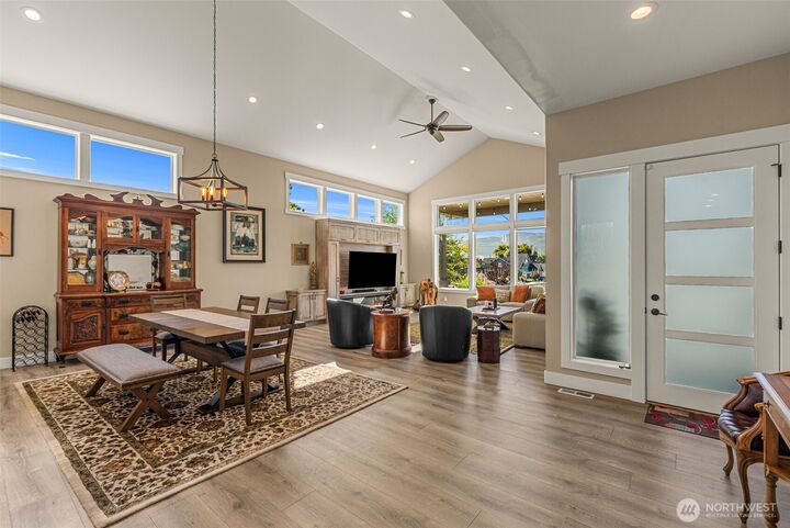 Property Photo:  2659  Parkette St SE  WA 98802 