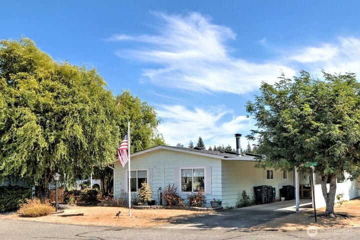 Property Photo: 2 Dasher WA 98584