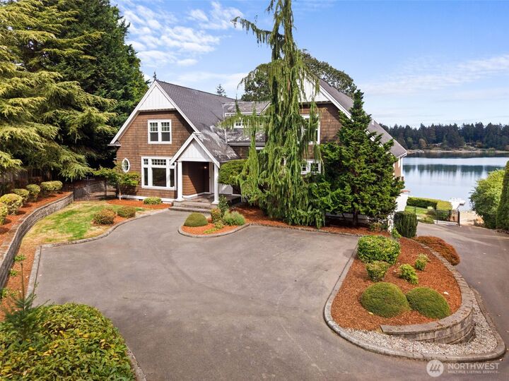 Property Photo:  11621  Gravelly Lake Drive SW  WA 98499 