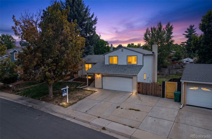 Property Photo: 4586 S Fraser Way CO 80015