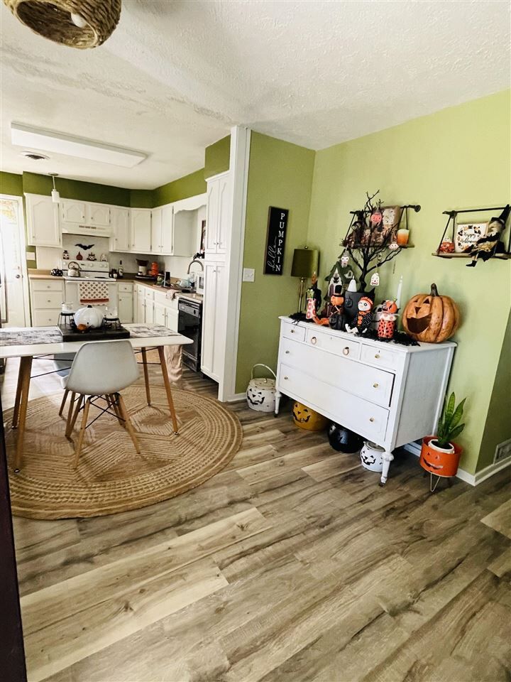 Property Photo: 502 Beech Avenue IN 47330