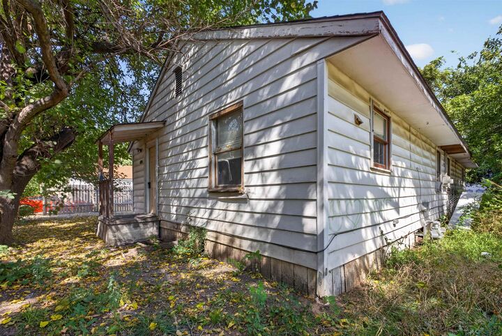Property Photo: 4204-4206 E Wilma St KS 67218