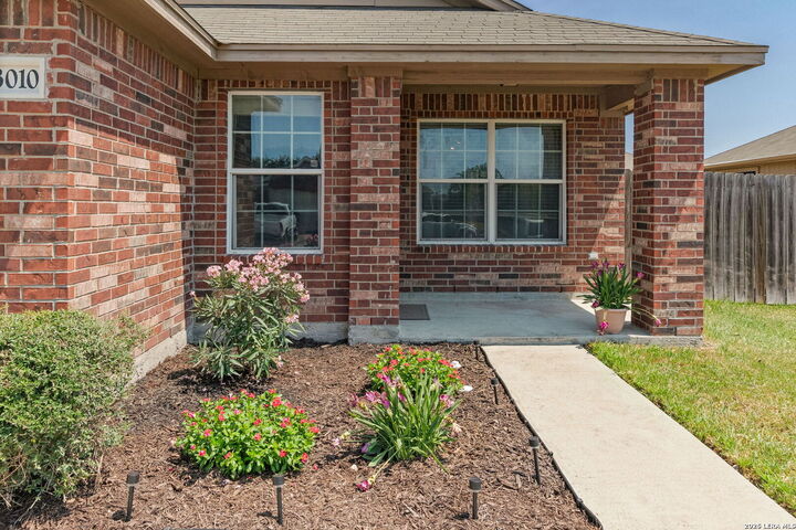 Property Photo: 3010 Besterio TX 78415