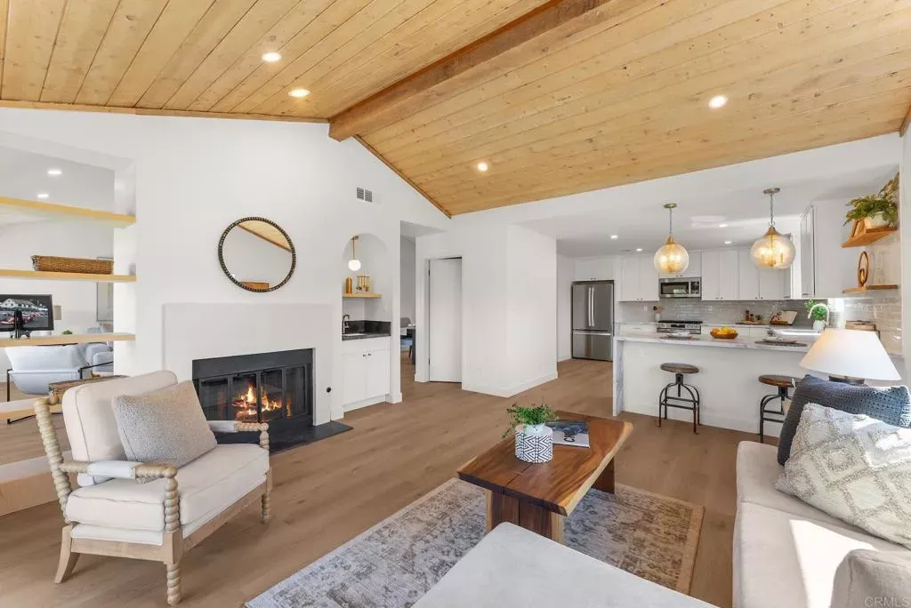 Property Photo:  938 Evergreen Lane  CA 92084 