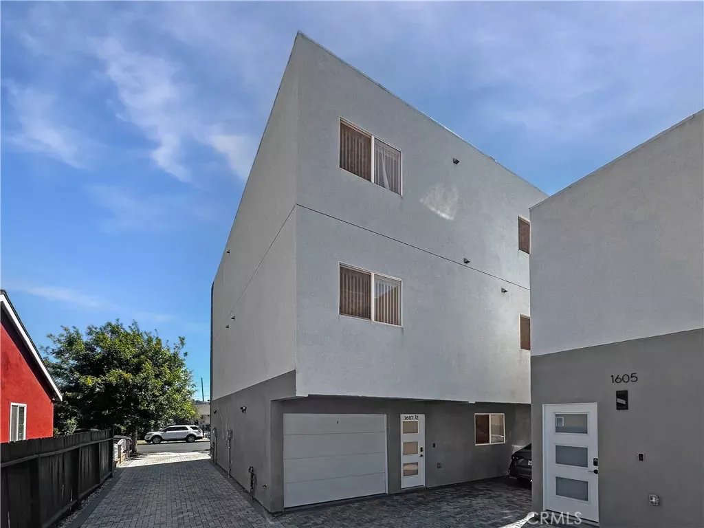 Property Photo:  1607 207th Street  CA 90501 