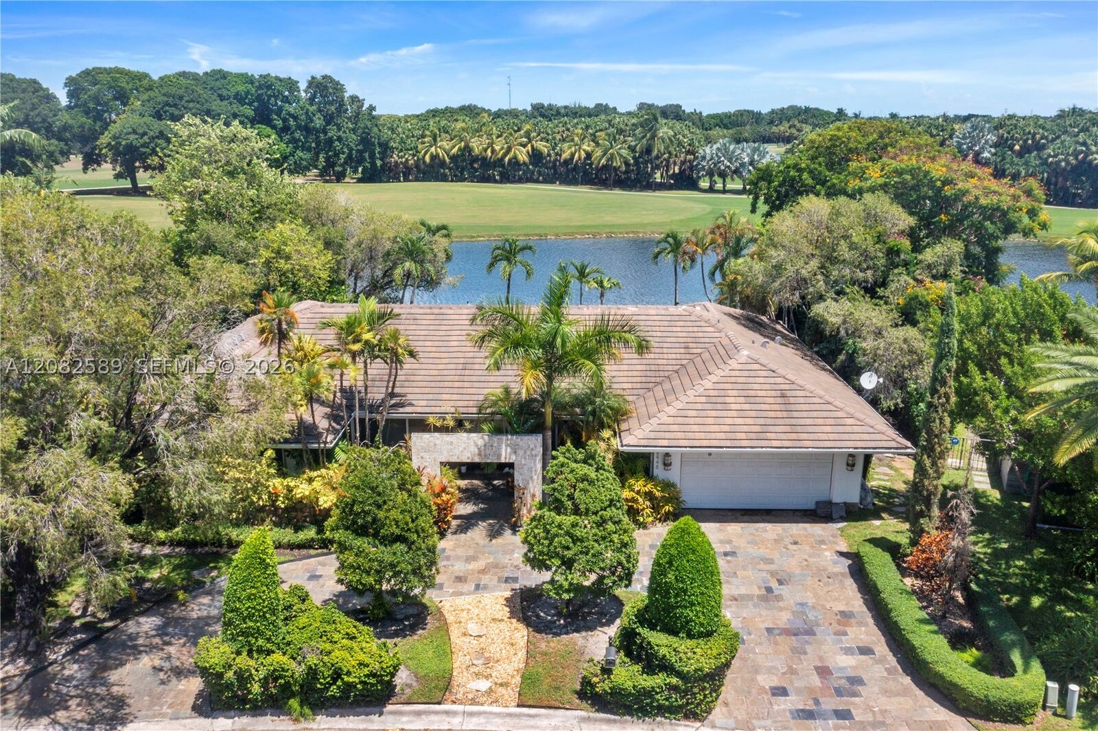Property Photo: 9448 NW 54th Doral Cir Ln FL 33178
