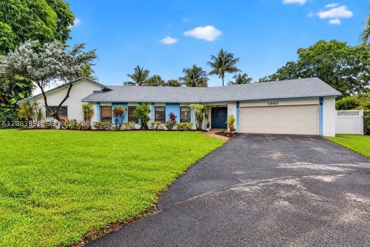 Property Photo: 9880 SW 1st St FL 33324