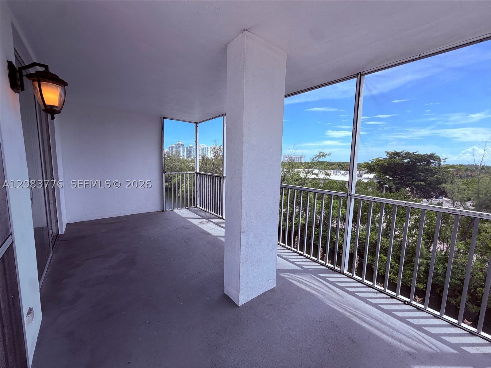 Property Photo: 3660 NE 166th St 615 FL 33160