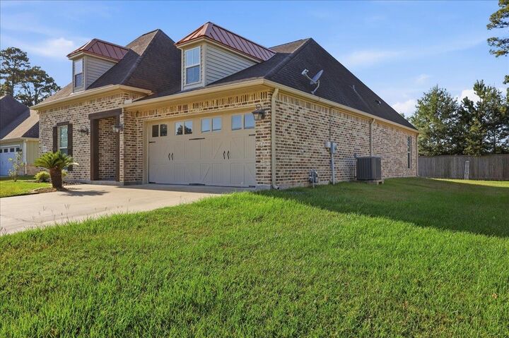 Property Photo:  1270 Tallow Circle  TX 77659 
