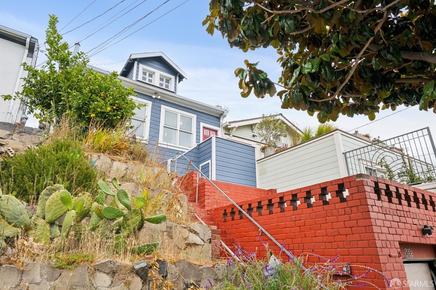 Property Photo:  1362 Palou Avenue  CA 94124 