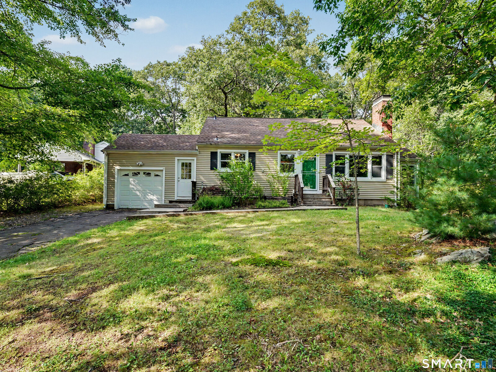 Property Photo: 17 North Forest Circle CT 06516