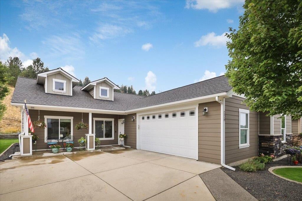 Property Photo:  154 S Legacy Ridge Dr  WA 99019 