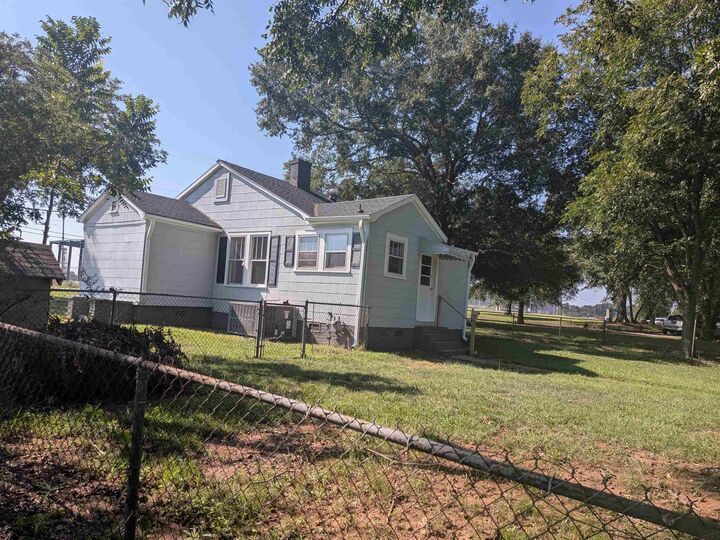 Property Photo:  2780 Fairforest Clevedale Road  SC 29301 