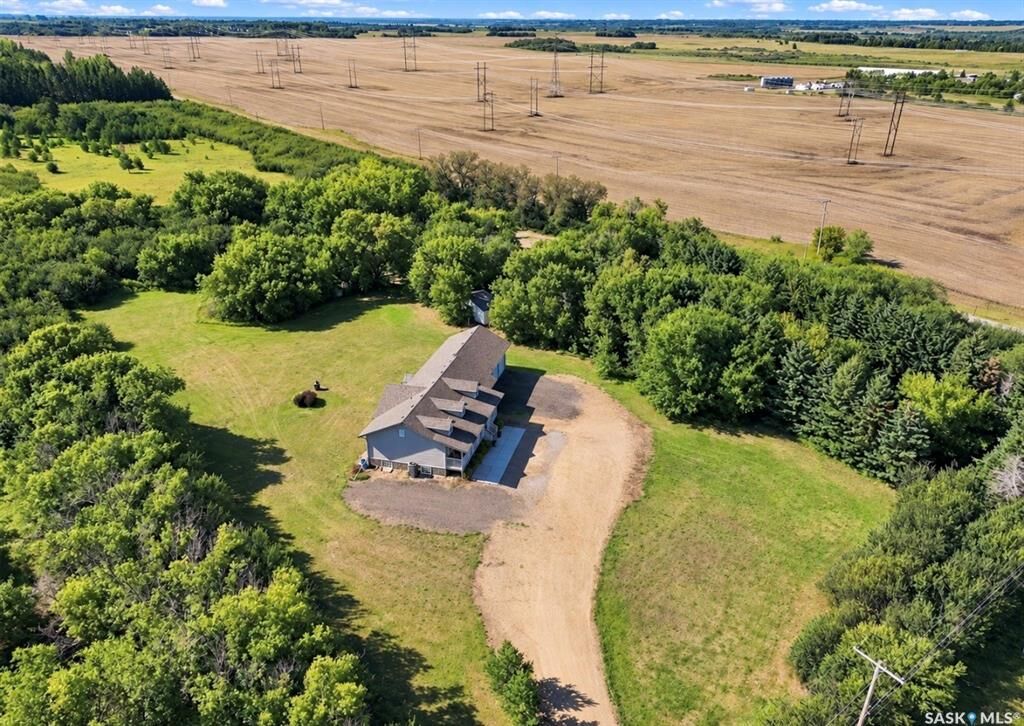 Property Photo:  1570 Cartwright Street  SK S7T 1B1 