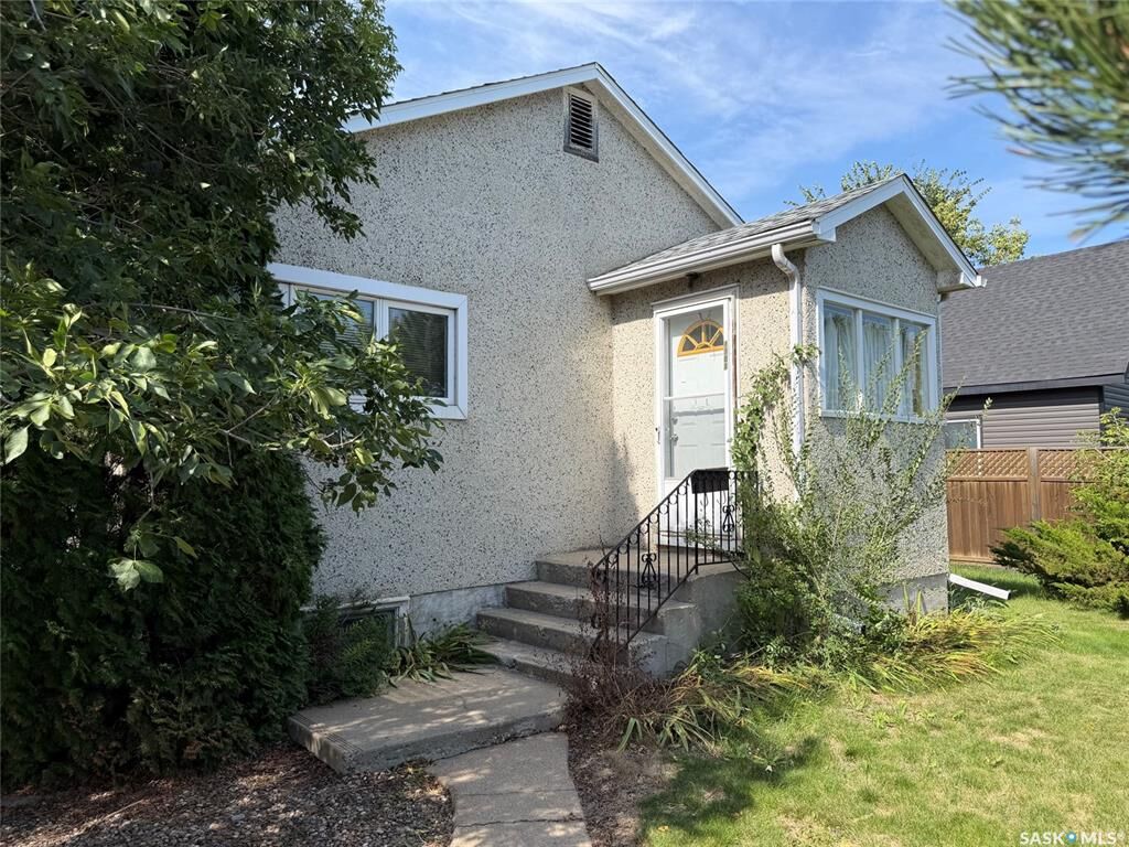 Property Photo:  1301 107th Street  SK S9A 1Z6 