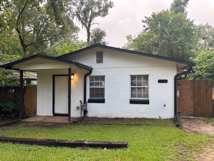 Property Photo:  509 Yaeger Street  FL 32301 