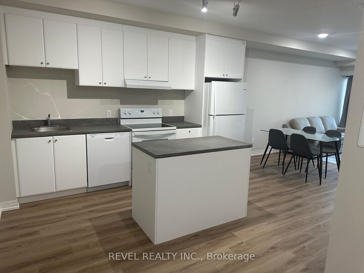 Property Photo:  50 Herrick Avenue 306  ON L2P 0B8 