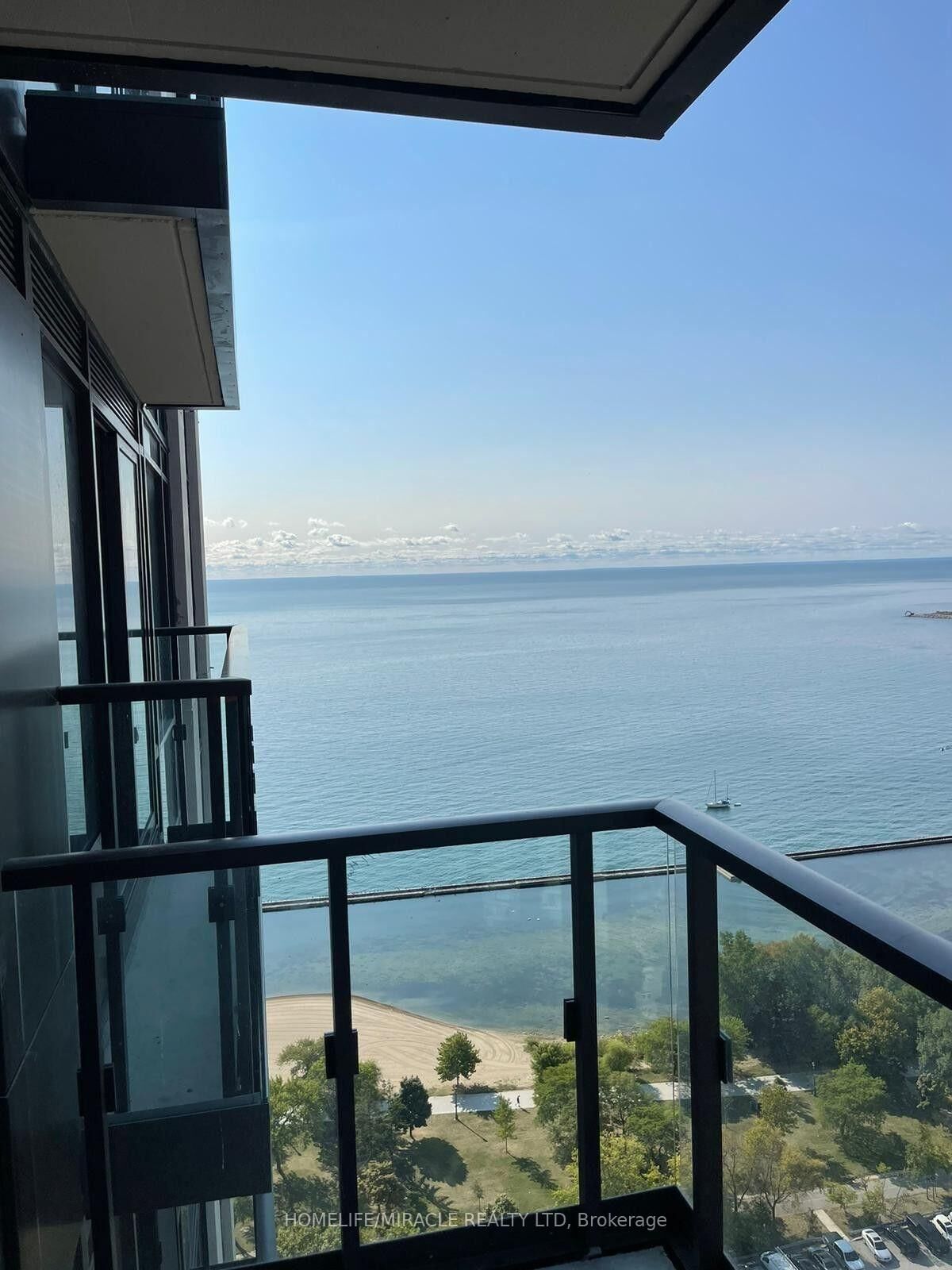 Property Photo:  1926 Lakeshore Boulevard W 3111  ON M6S 1A1 