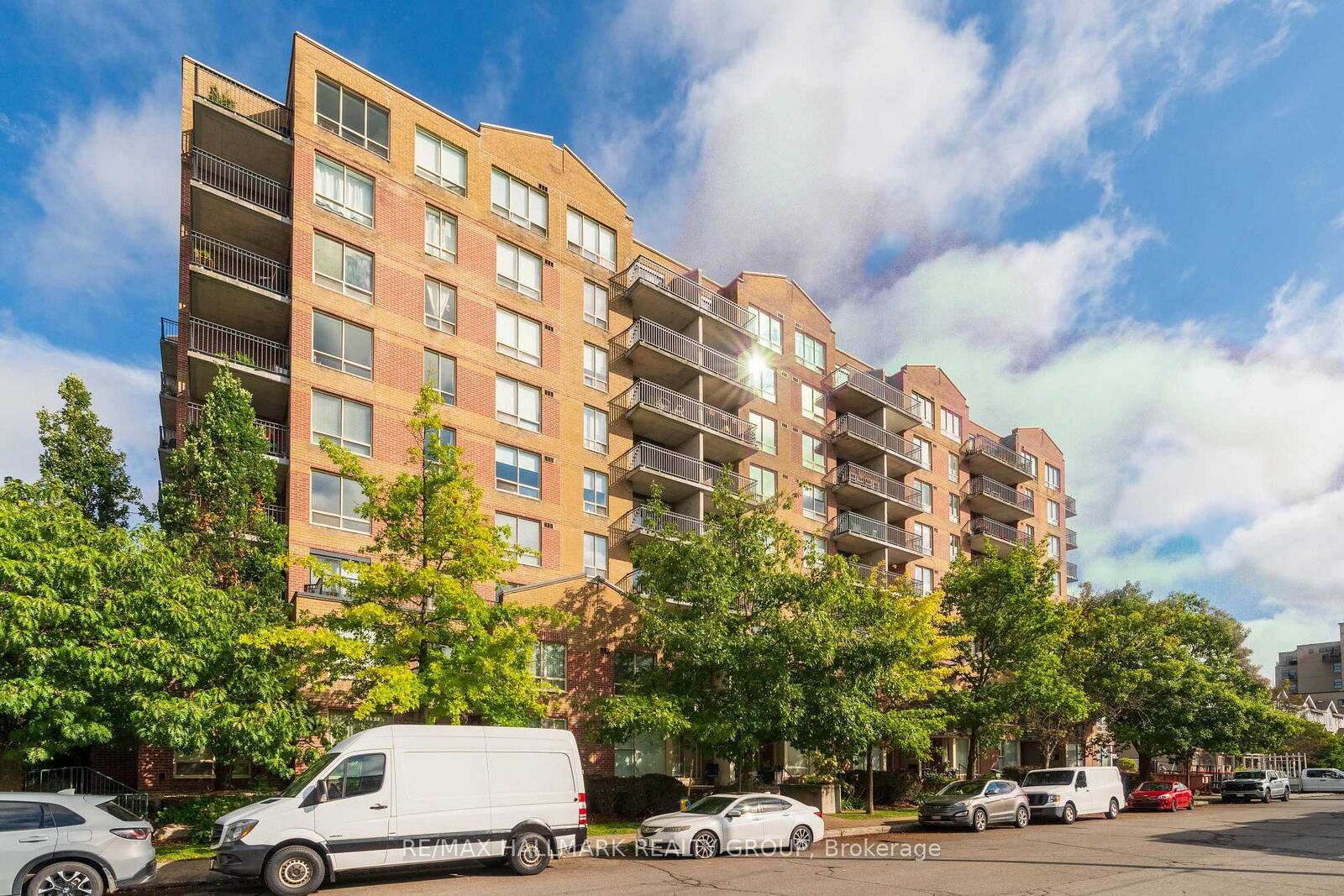Property Photo: 45 Holland Avenue 616 ON K1Y 4S3