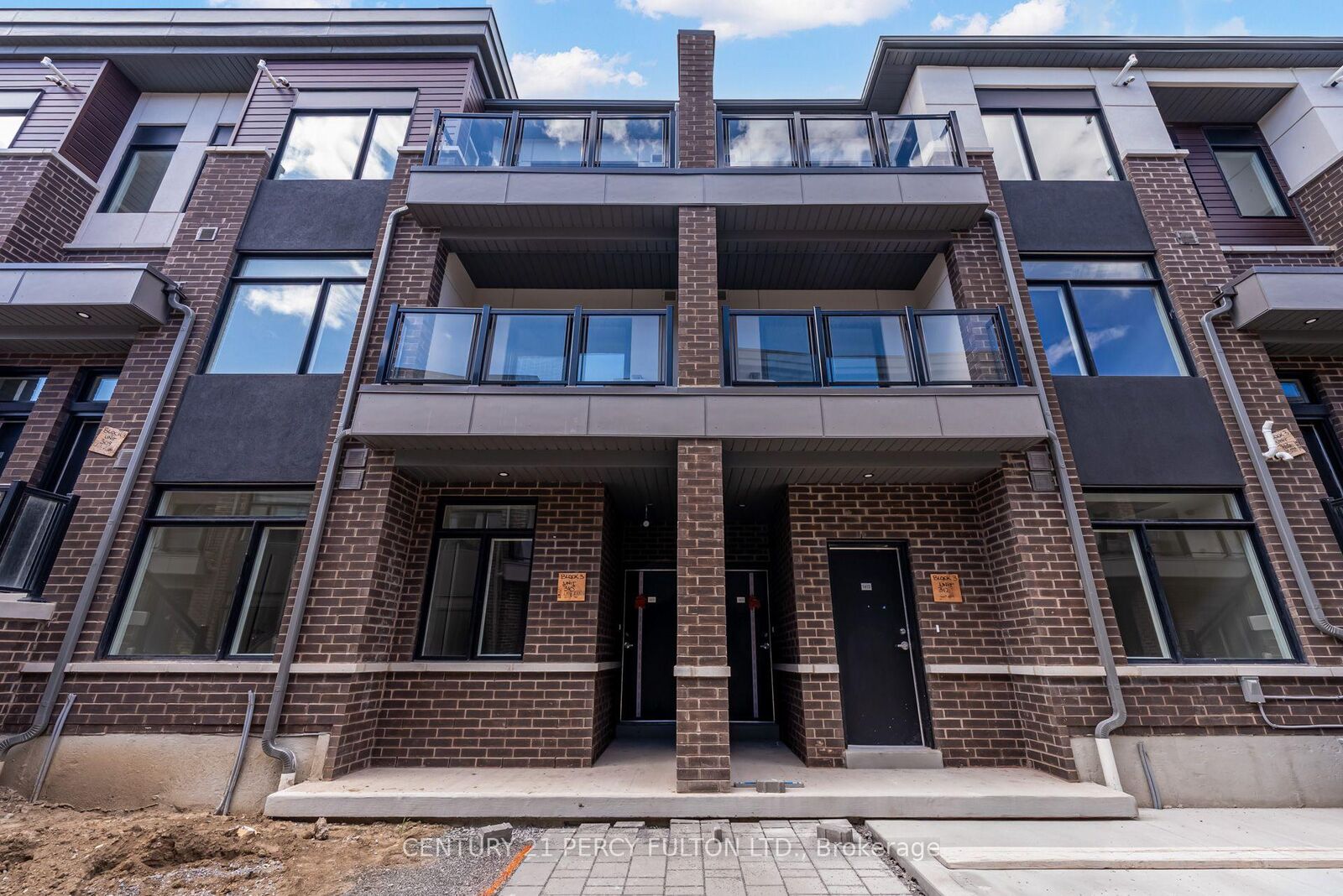 Property Photo:  1695 Dersan Street 1410  ON L1X 0S9 