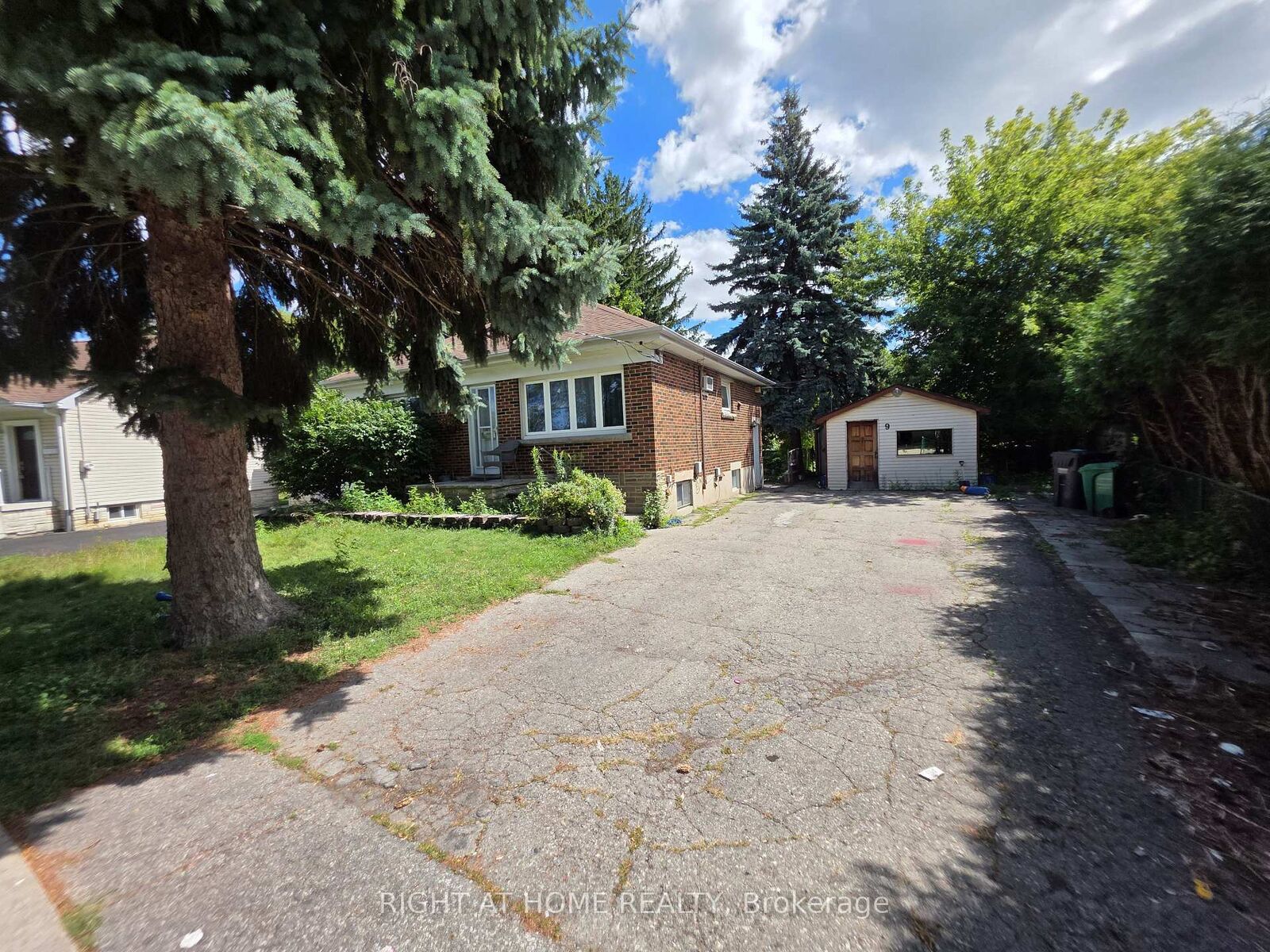 Property Photo:  9 Rogers Road  ON L6X 1L7 