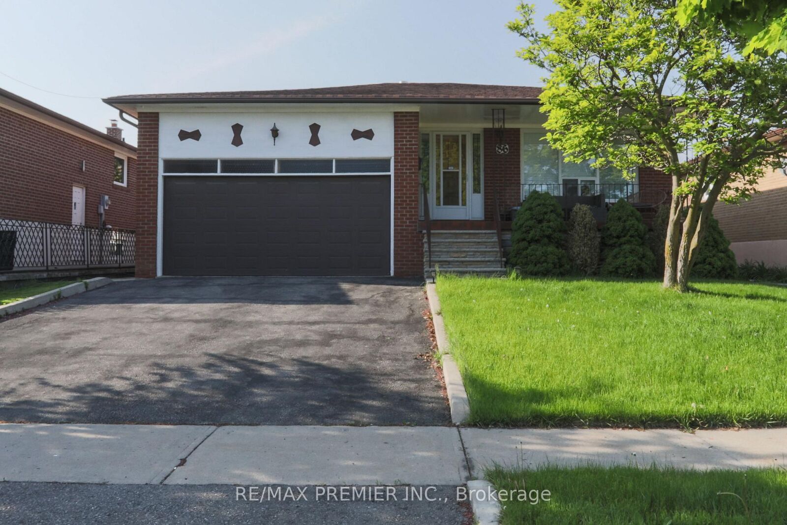 Property Photo:  86 Harris Crescent Bsmt  ON L4L 1R9 