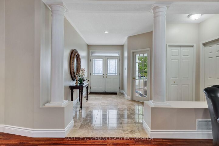 Photo de la propriété:  413 Muirland Avenue  ON K4A 5G4 