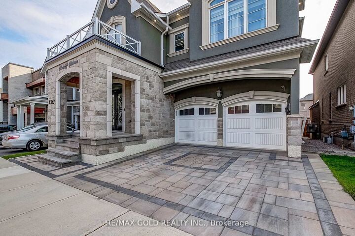 Property Photo: 3352 Vernon Powell Drive ON L6H 0Y4