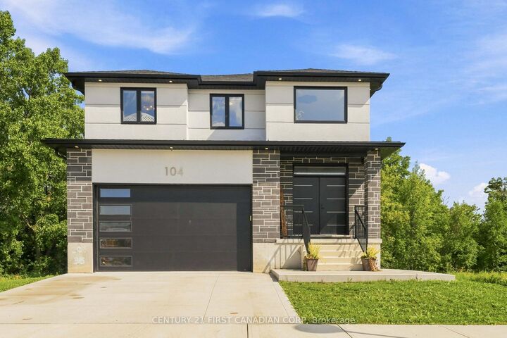 Photo de la propriété:  104 Greene Street  ON N0M 1S2 