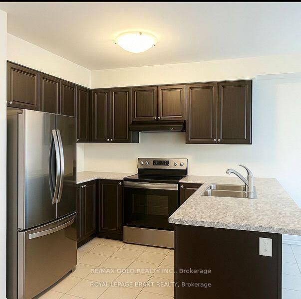 Property Photo:  11 Amos Avenue  ON N3T 0V4 