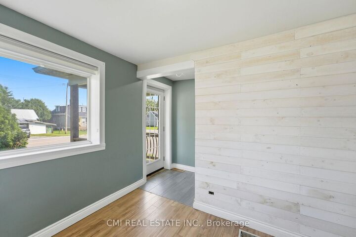 Property Photo: 355 Joffre Avenue ON K7V 3L6