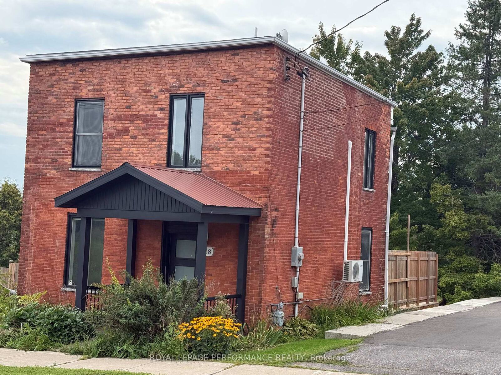 Property Photo:  218 Main Street E  ON K0B 1R0 