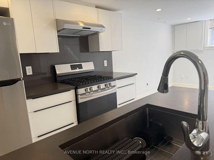 Property Photo:  1108 Richard Avenue  ON K1H 8C6 