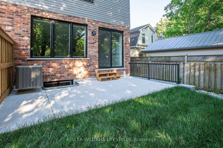 Property Photo:  121 Cathcart Street B  ON N6C 3M2 