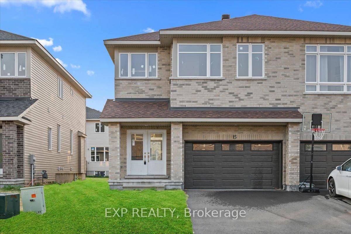 Property Photo:  15 Reynolds Avenue  ON K7C 0W4 