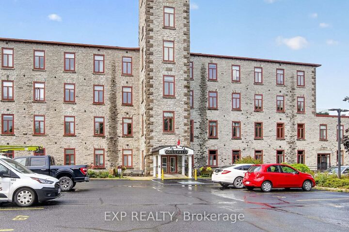 Property Photo: 1 Rosamond Street E 405 ON K0A 0A0