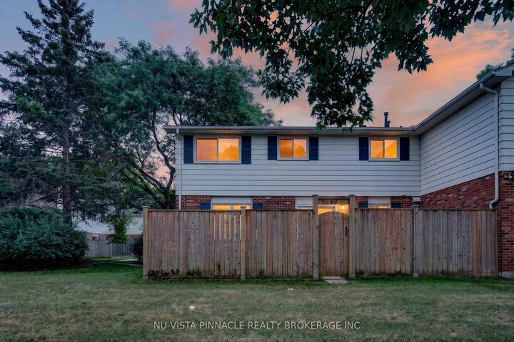 Property Photo:  69 Conway Drive  ON N6E 2H4 