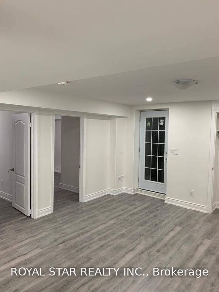 Property Photo:  85 Coastline Drive Bsmt  ON L6Y 0T2 