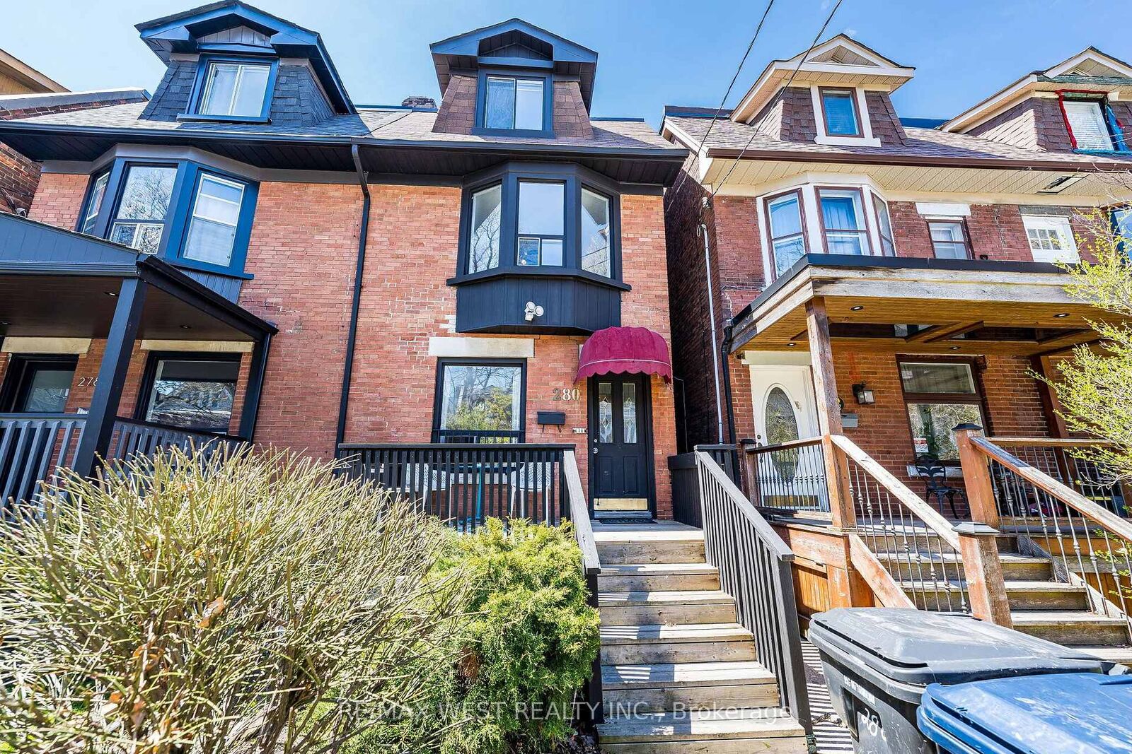 Property Photo: 280 St Clarens Avenue 3 ON M6H 3W3