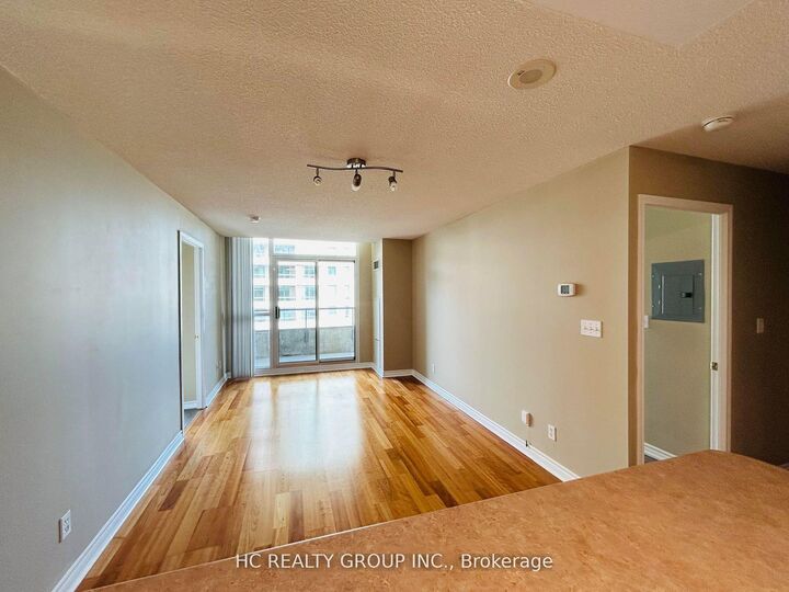 Property Photo: 18 Spring Garden Avenue 2103 ON M2N 7M2